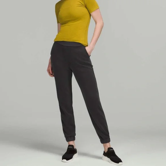 Lululemon Softstreme Relaxed High-Rise Pant Black Size 4 - Picture 1 of 13